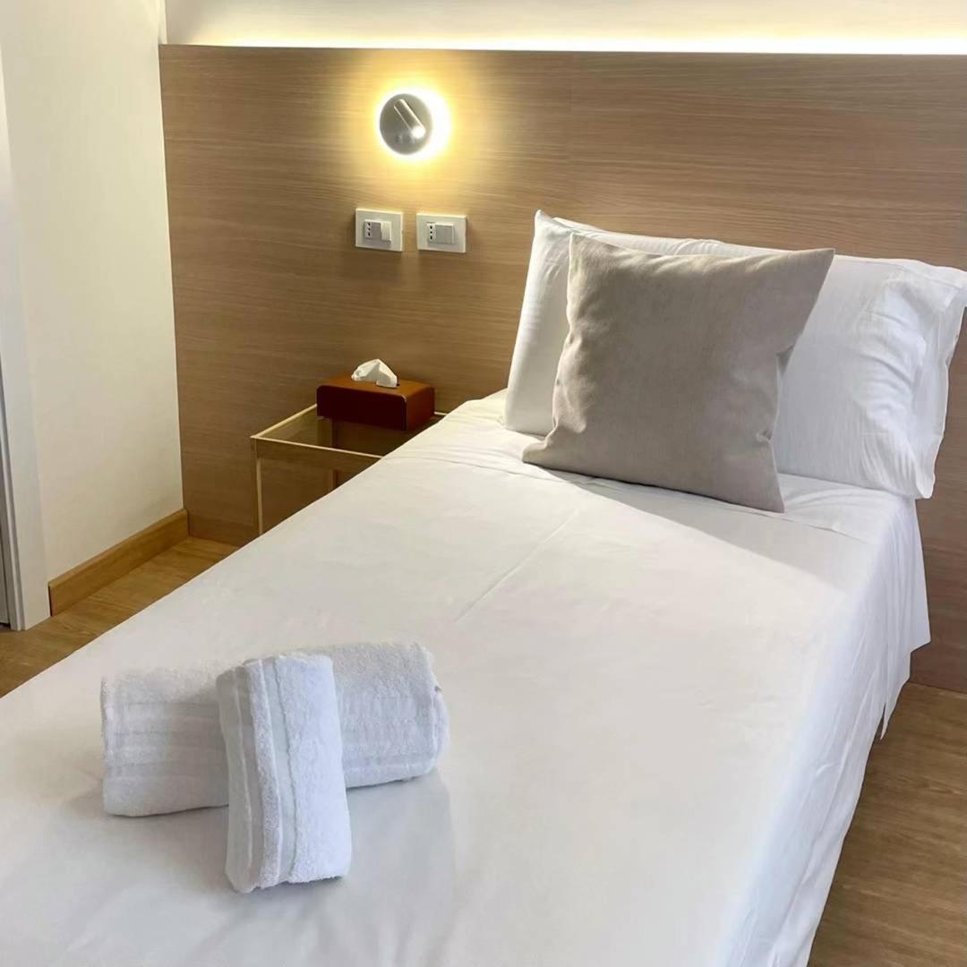 May Home Guest House โรม ภายนอก รูปภาพ